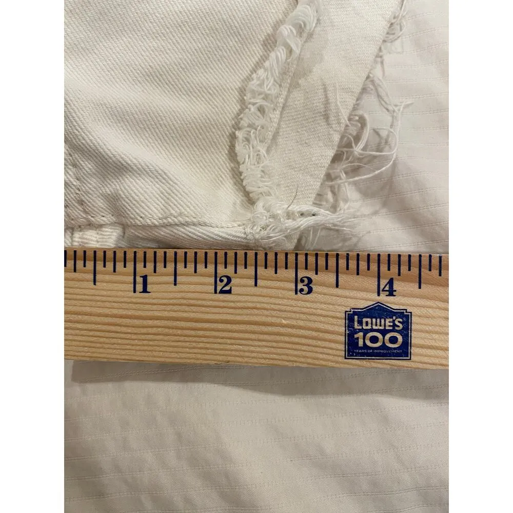 Cotton On Women's High Rise Mom Shorts Size 6 White Frayed Hem 100% Cotton - Image 8