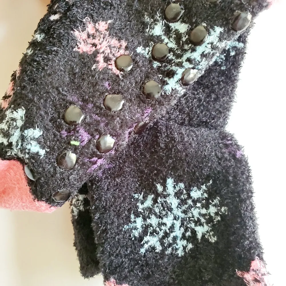 2/$15 Davco Black Let it Snow Snowflake Socks Chenille - Image 5