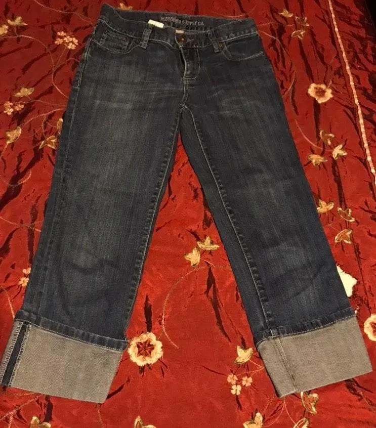 New Mossimo Capri Bottom Cuff Jeans - Image 3