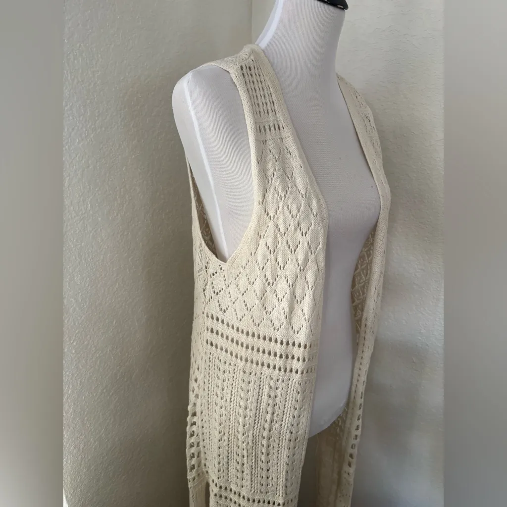 BDG Ivory Open-Knit Sleeveless Cardigan - Image 4