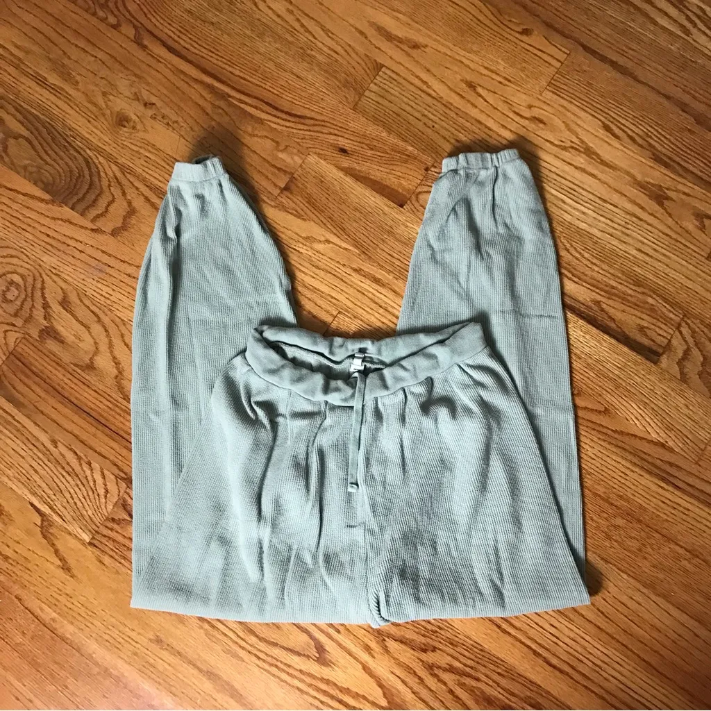 Skims Mineral Sage Green Hoodie and Jogger Set - Image 7