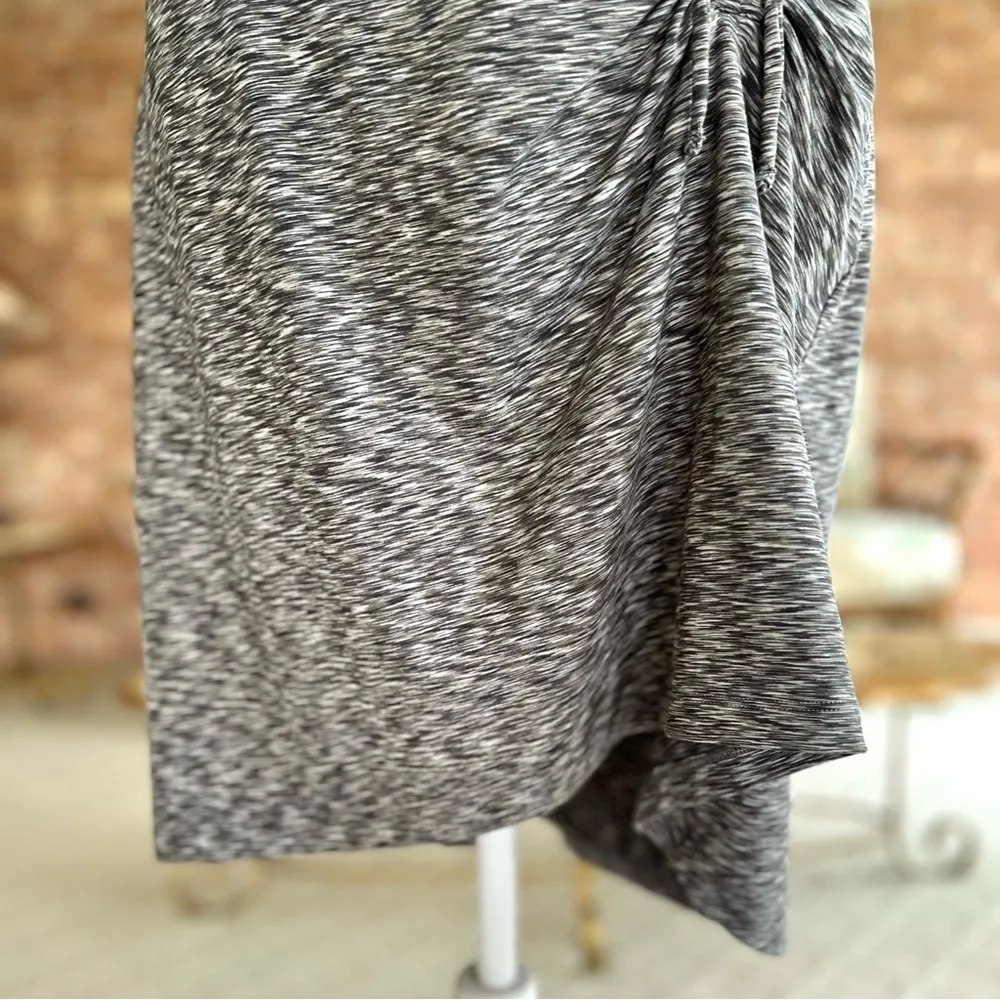 The North Face Cypress Grey Space Dye Ruched Hi Low Skirt S - Image 5