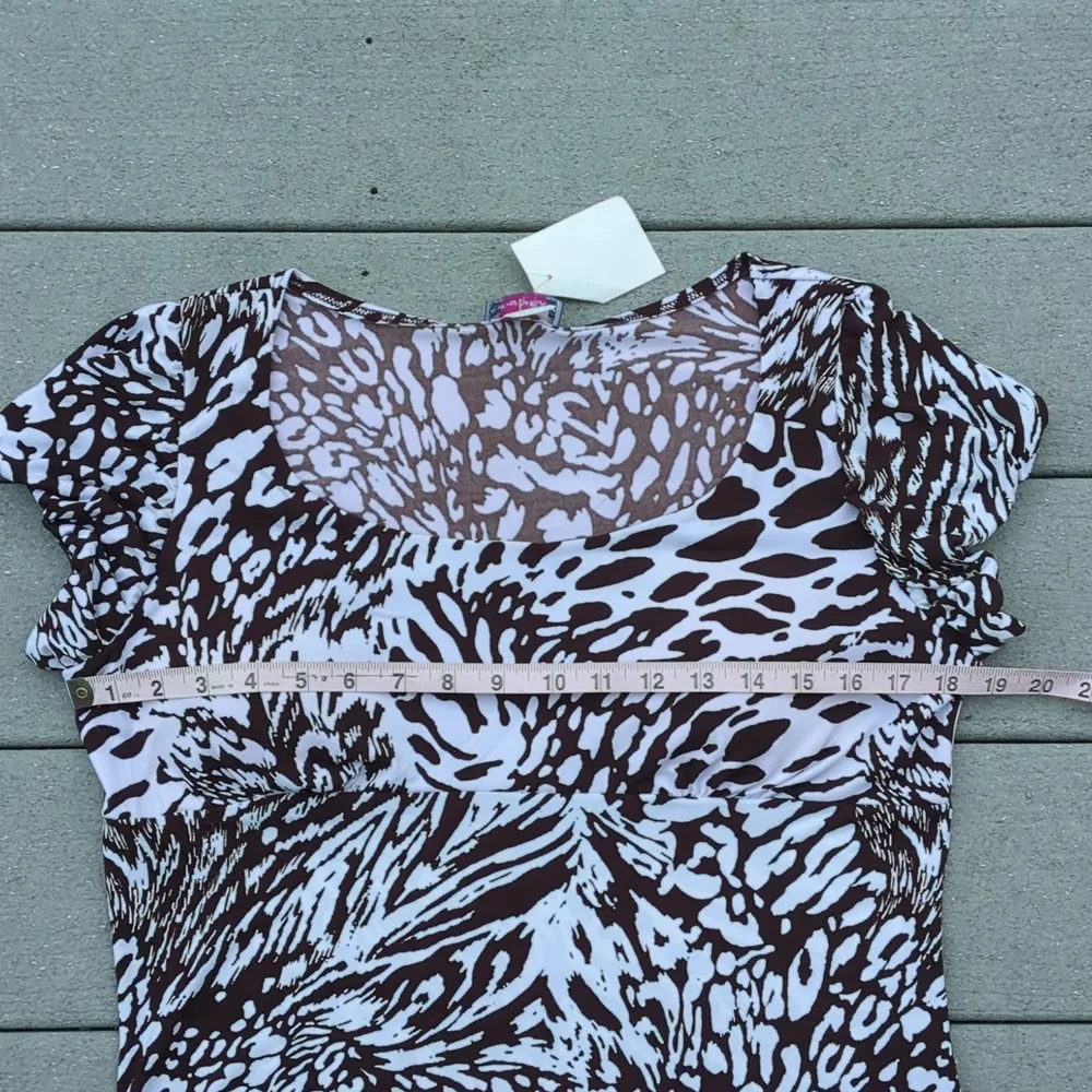 NWT Fresh of LA Animal Print Cap Sleeve Shirt White Size XL - Image 11