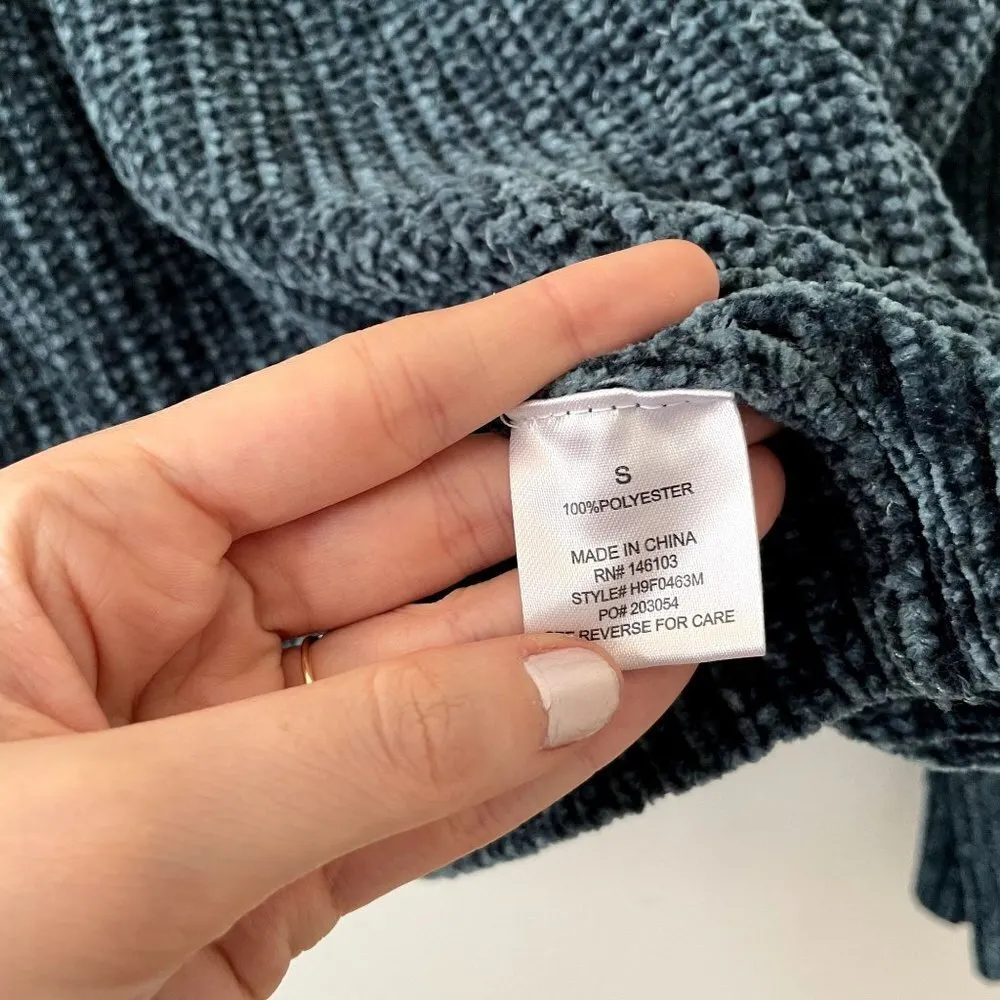 Hippie Rose green velvet knit long sleeved sweater v-neck design women size S - Image 5