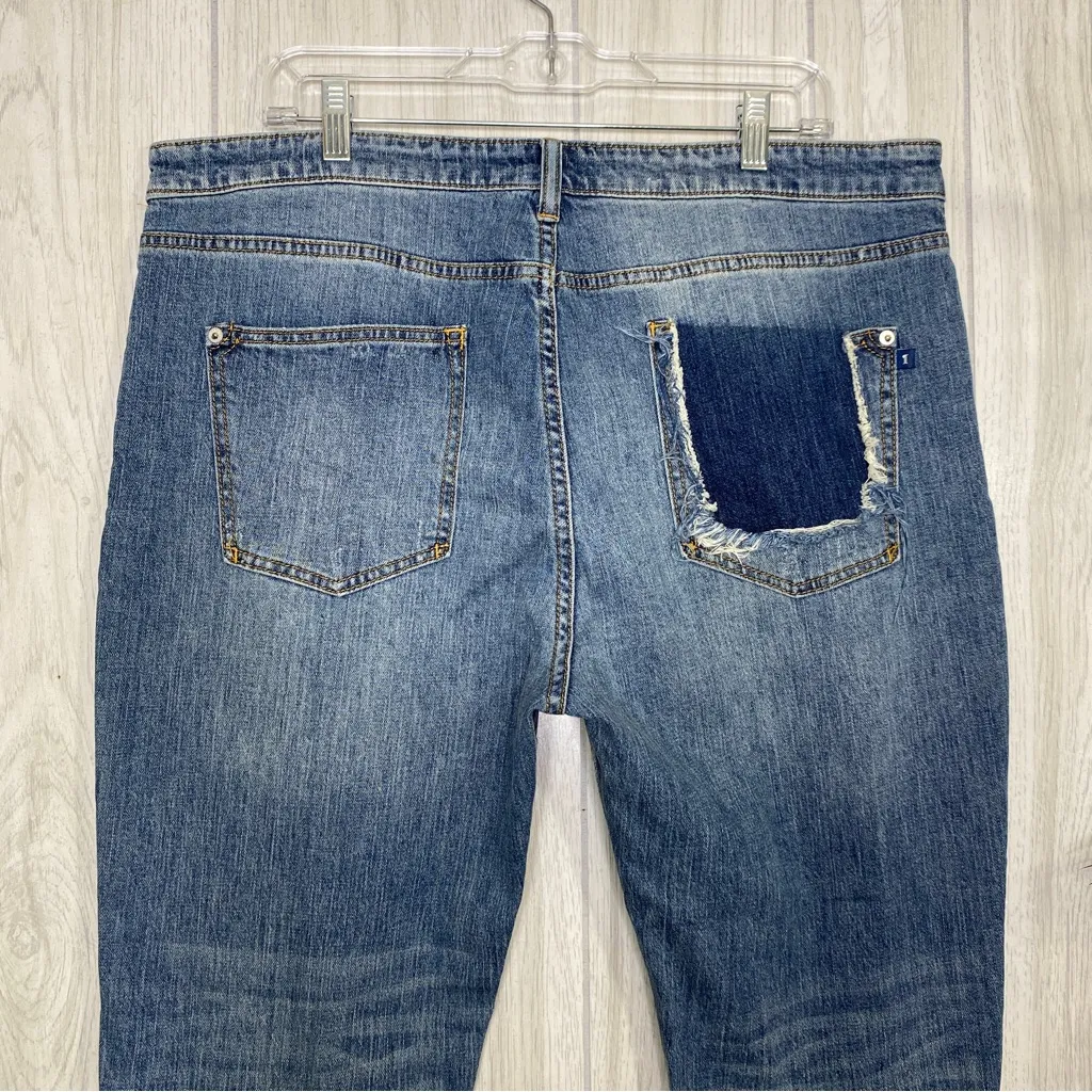 Anthropologie Pilcro The Heritage Boyfriend Distressed Busted Knee Jeans size 32 - Image 7