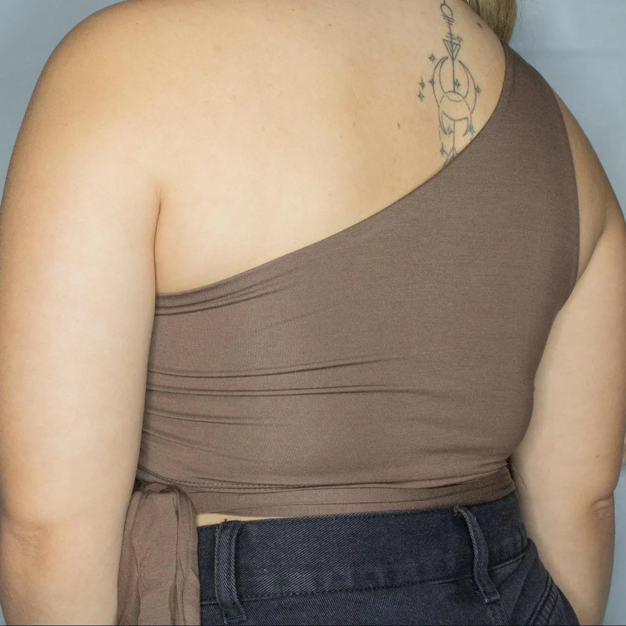 One Shoulder Crop Top With Keyhole Design And Adjustable Side Tie - Image 3