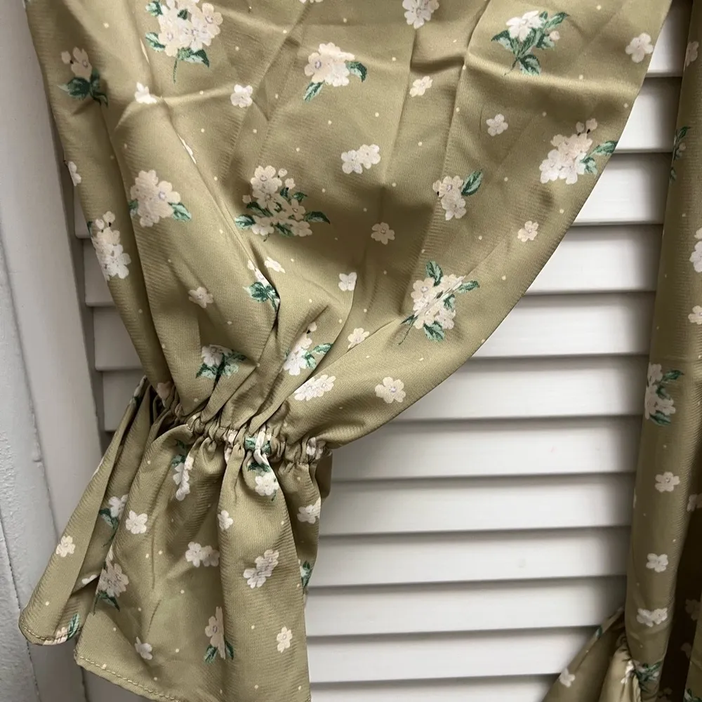 We Wore What NWT High Low Polka Dot Floral dress size Small in Oat Multi - Image 9