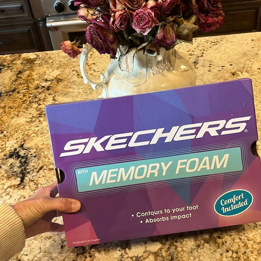 Sketchers Athletic Shoes - Image 3