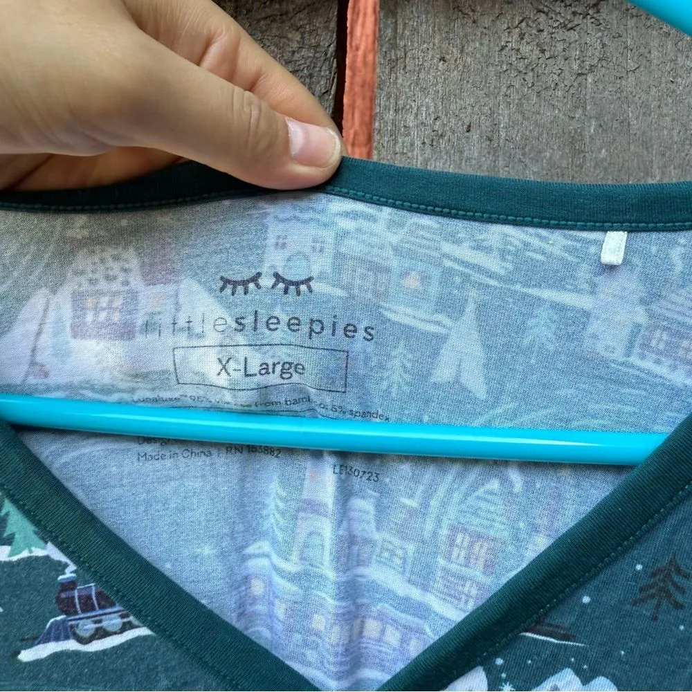 Women's XL Little Sleepies Midnight Express V Neck Long Sleeve Pajama Top Teal Green - Image 2