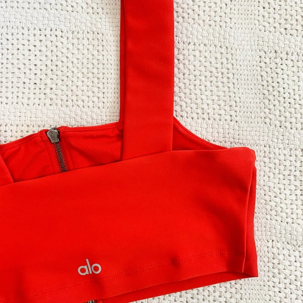Red Crop Top with Zipper - Image 2