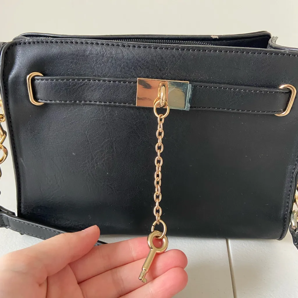 Call It Spring black gold hardware crossbody zip purse - Image 5