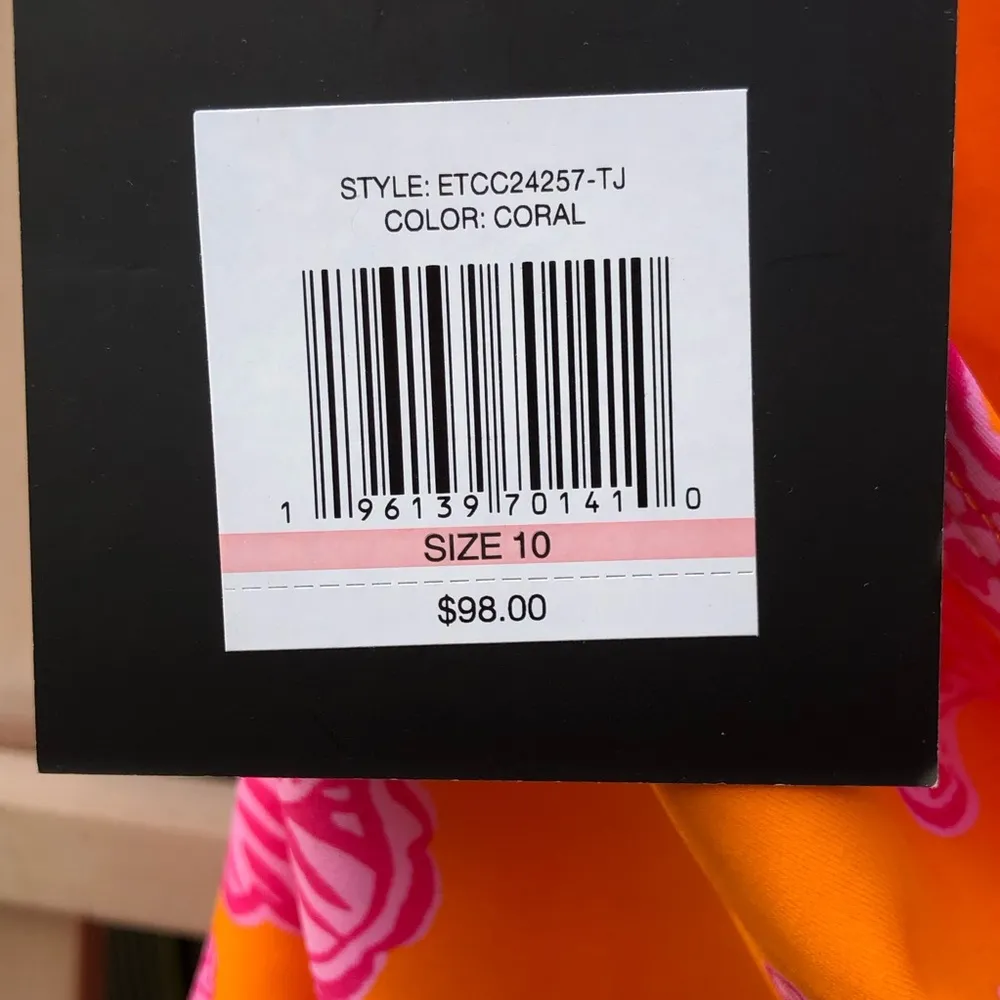 Ellen Tracy Women's Coral print pink & orange Halter One Piece Swimsuit size 10 - Image 7