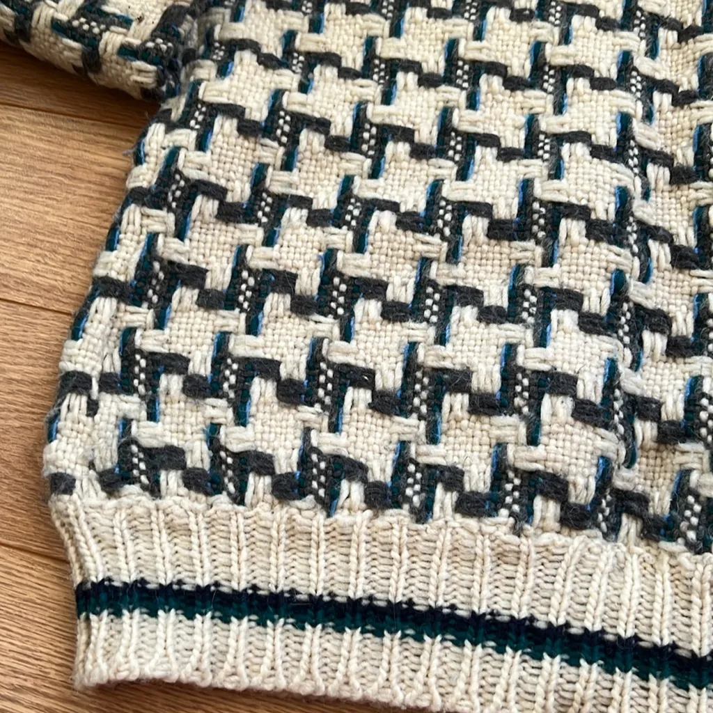 Made In Ecuador Wool Thick Cardigan XL - Image 4