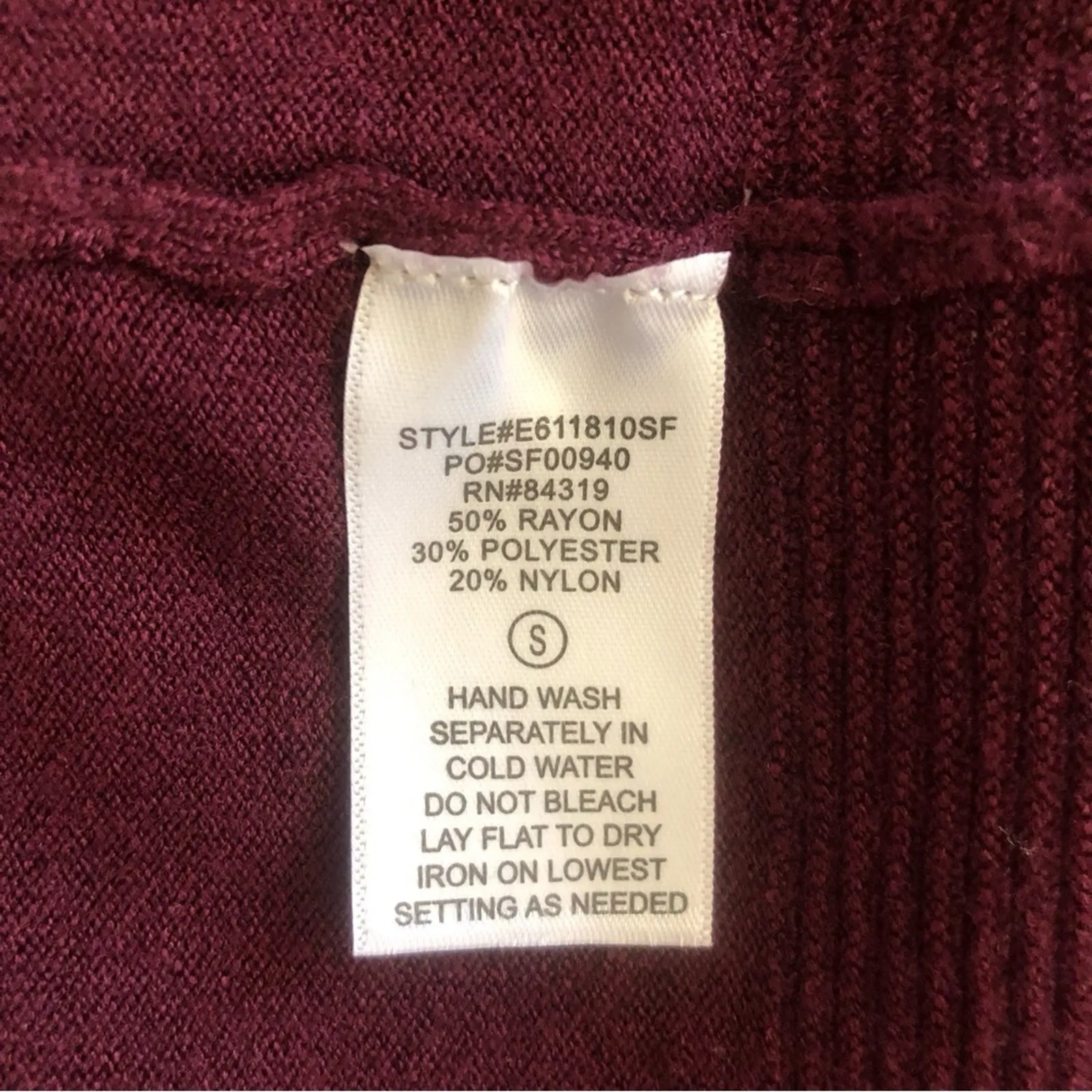 EVOLUTION by Cyrus Myna NWOT Women’s 3 Button Sleeve Cardigan Burgundy Small - Image 8