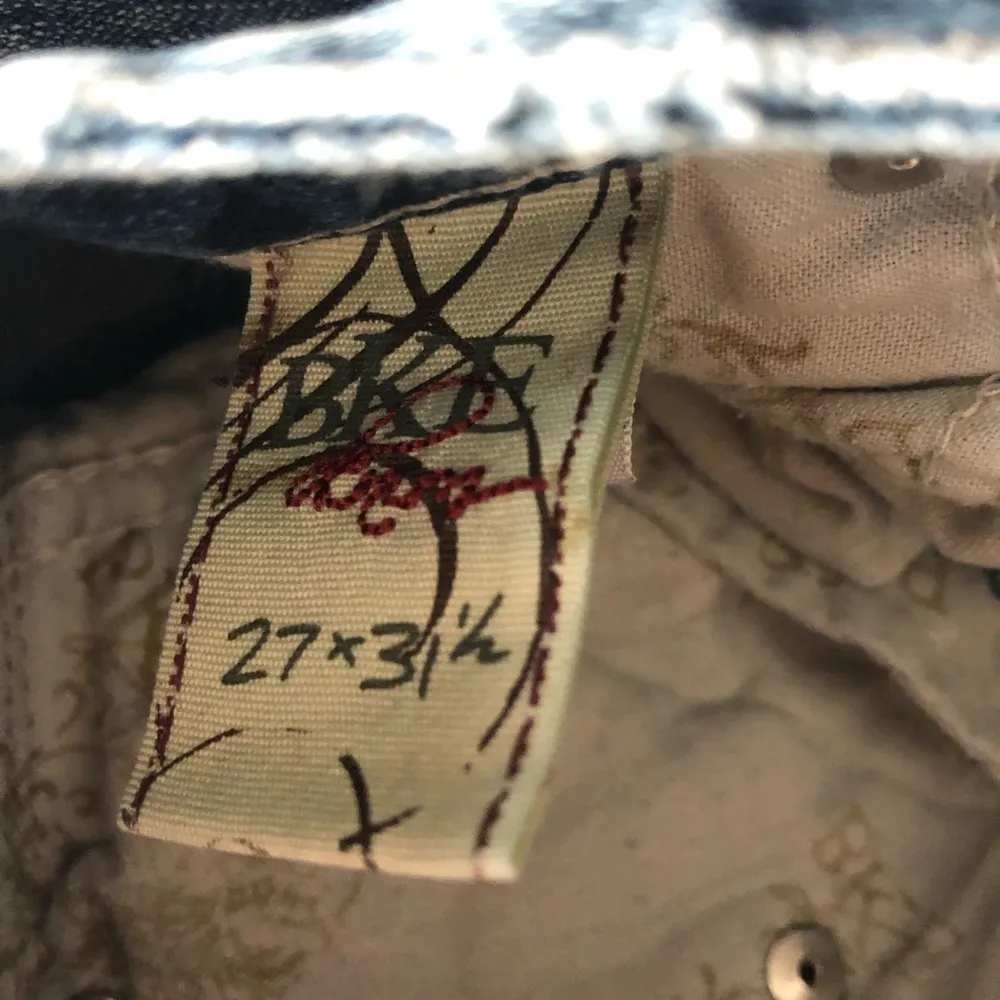 The Buckle  Stella Mid Rise Boot Cut Jean 27X31.5 Casual Stretch - Image 6