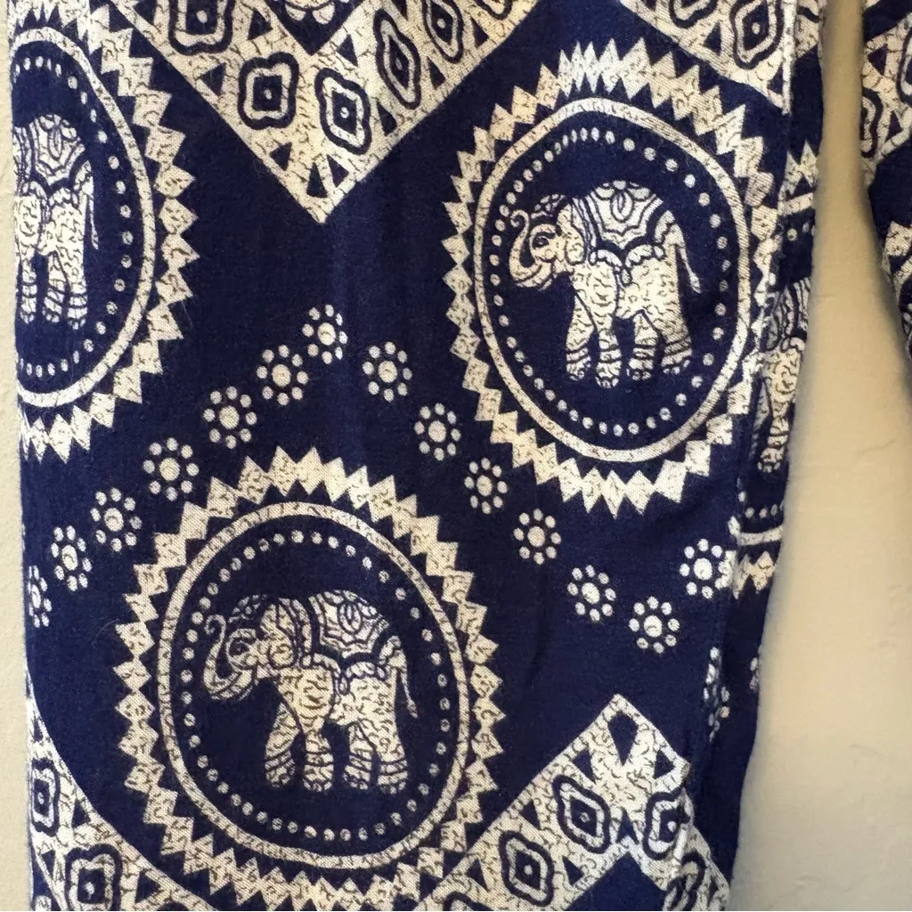 The elephant pants navy and cream elephant print harem 100% rayon pants small Blue - Image 16
