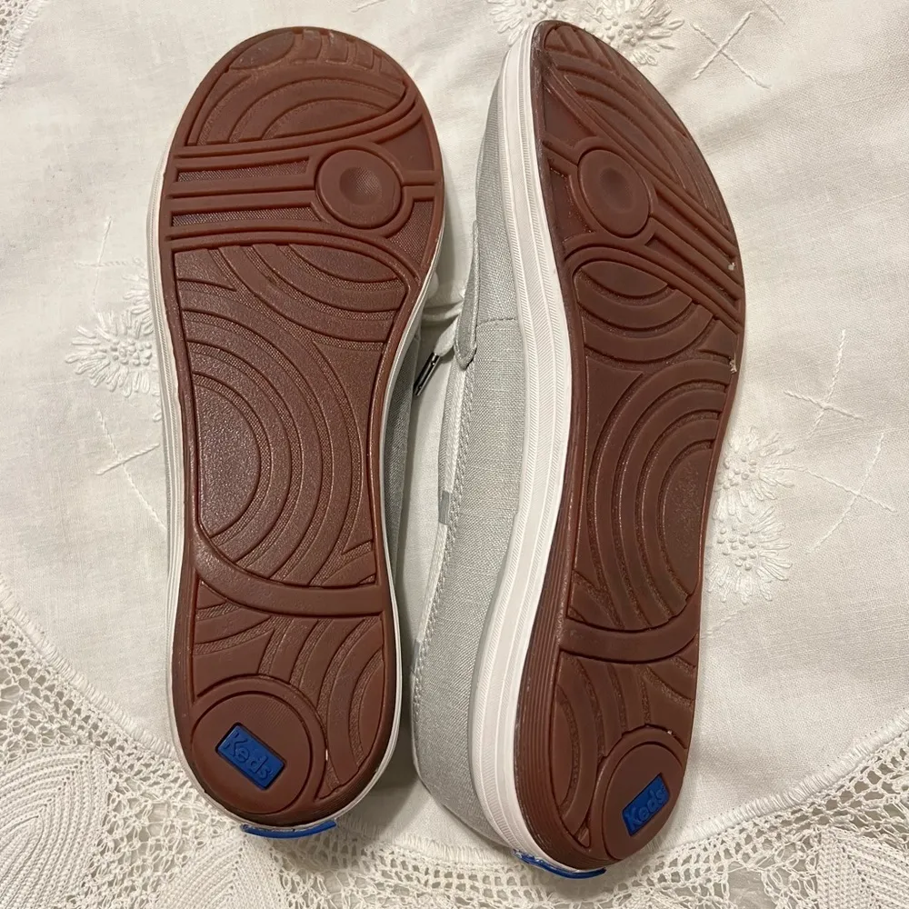 Keds Slip On Canvas Shoes Loafer Boat Shoe Woman’s Size 8 Gray Silver Casual - Image 4