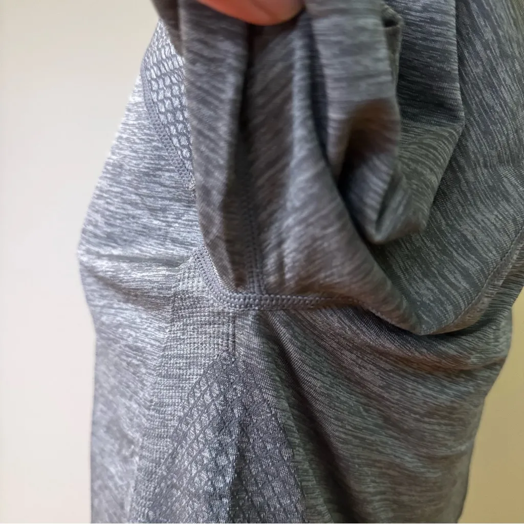 Gilly Hicks Women’s Short Sleeve T-shirt Gray XS EUC Activewear Athleisure Gym - Image 11