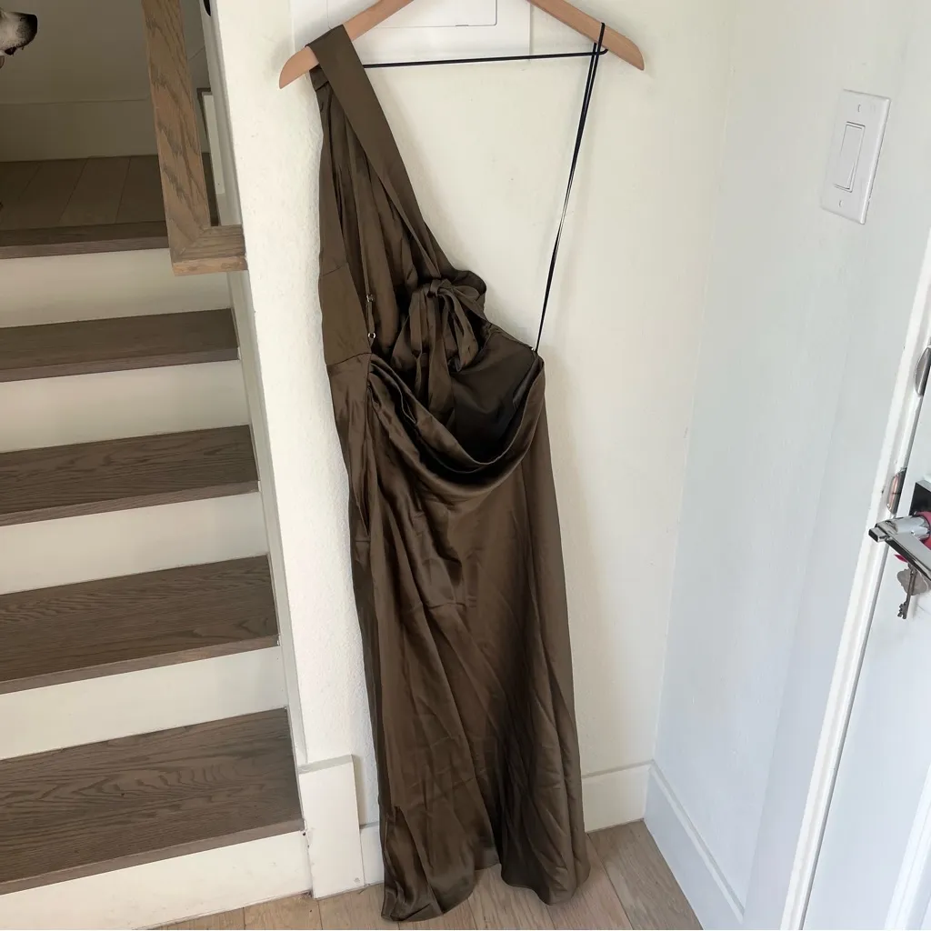 NWT Reformation Dasha Silk One Shoulder Maxi Dress in Morel Brown - Image 6