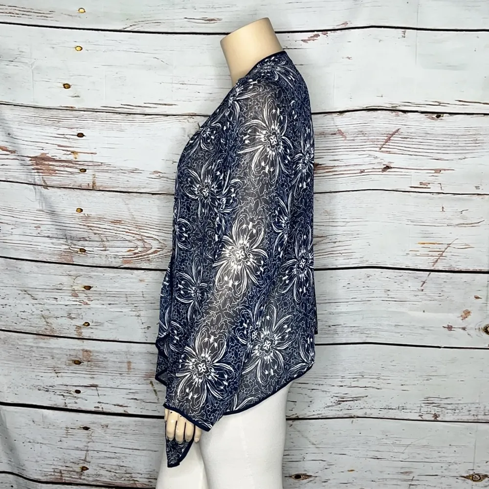 Lane Bryant NWT Size 22/24 Blue & White Floral Print Sheer Cardigan Jacket - Image 2