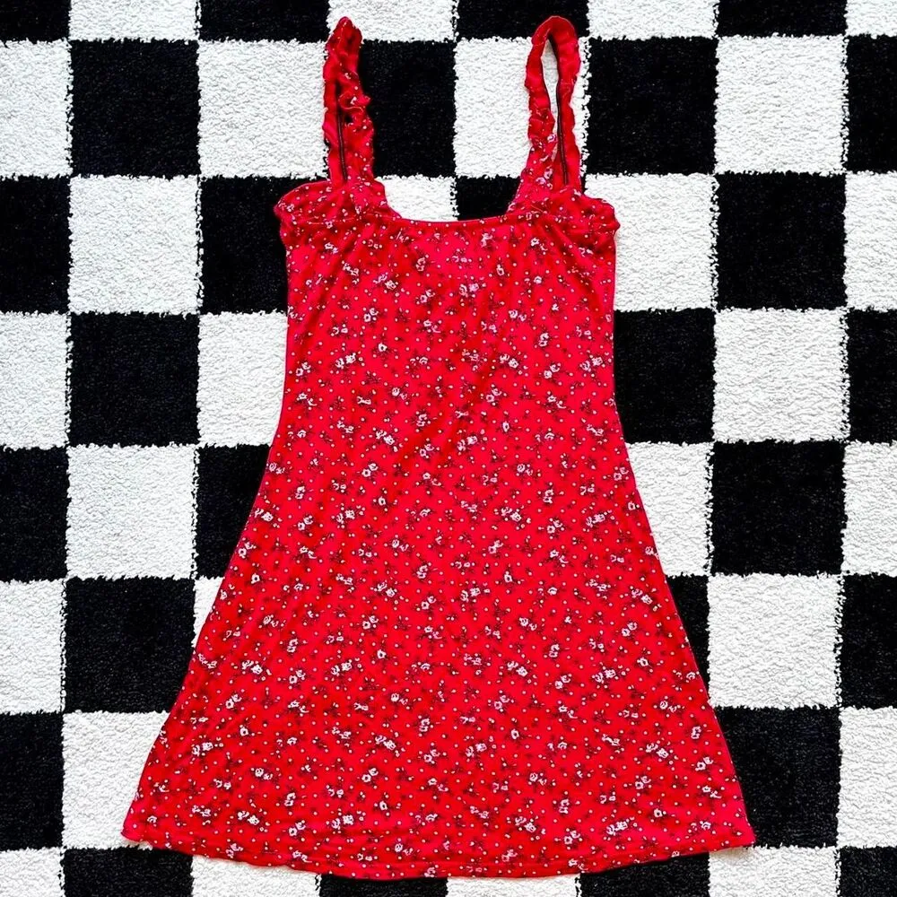 Pretty Little Thing Red Floral Dress 2 - Image 2