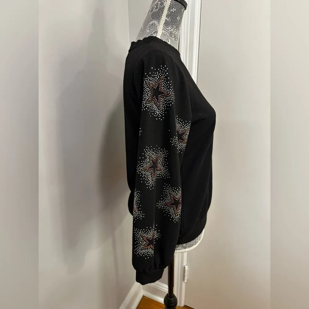 Women’s Remi Jones Black Crew Neck Pullover Top. Sparkle Star Sleeves. Small. - Image 7