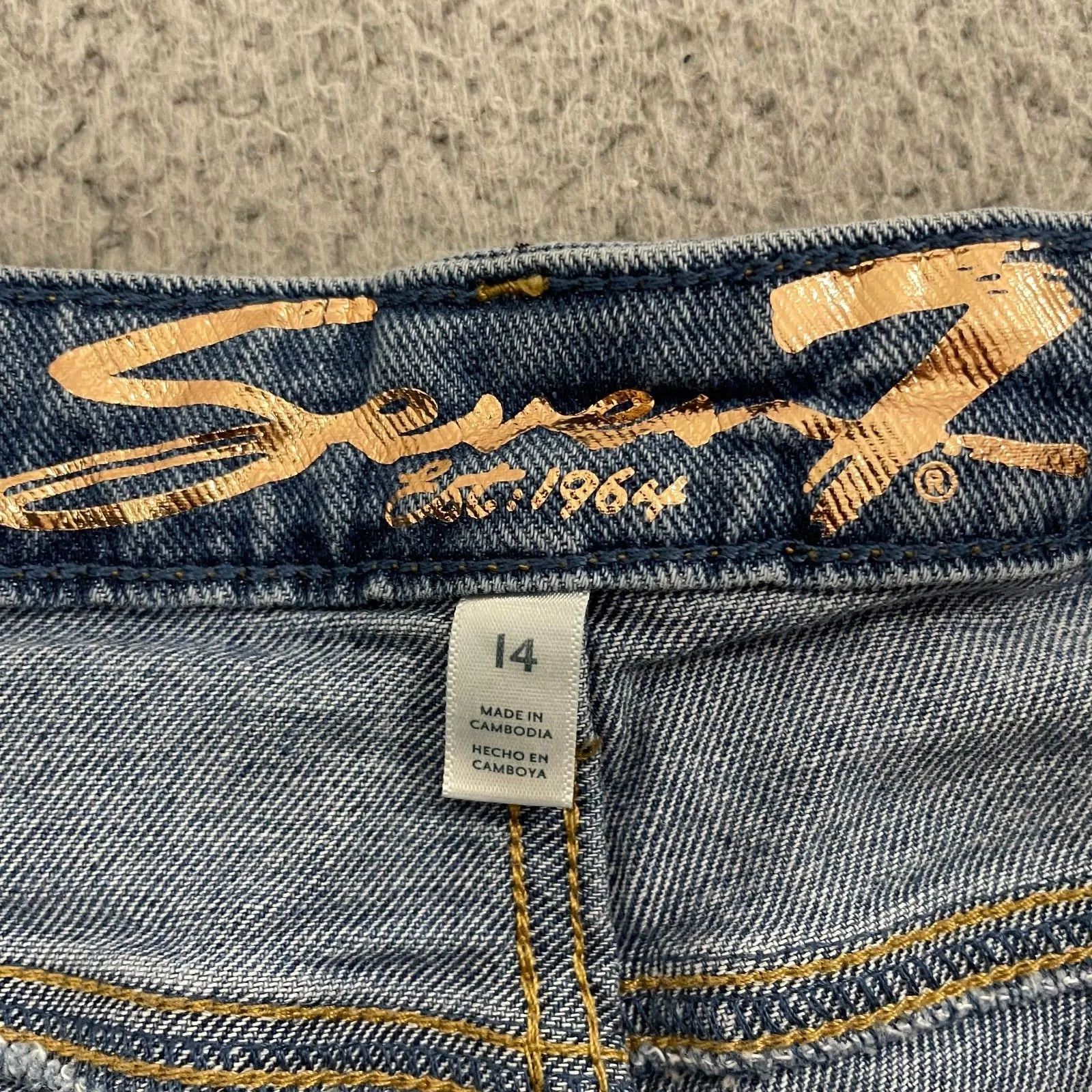 Seven7 Slim Flare Jeans Women 14 Medium Wash Enchanted Distressed Raw Hem - Image 3