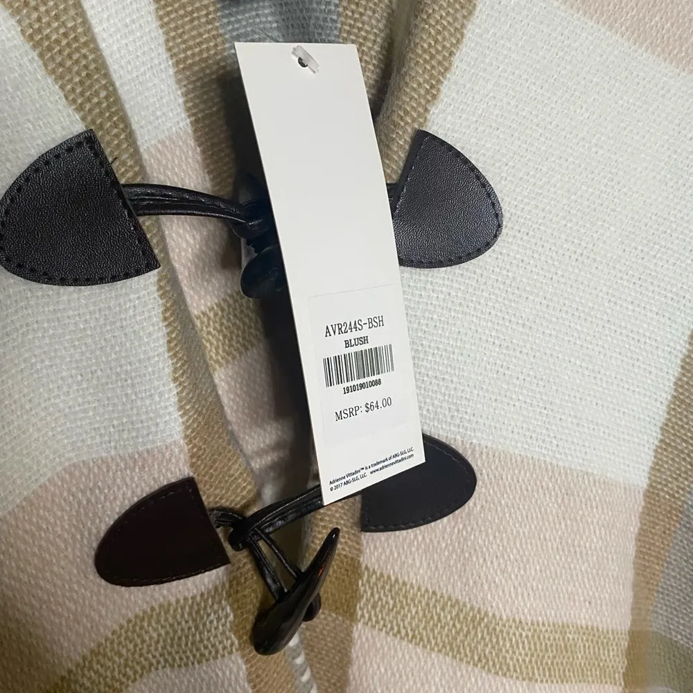 Women’s NWT Neutral Tan Cream Pink Plaid Shawl Poncho Cape High Low One Size - Image 3