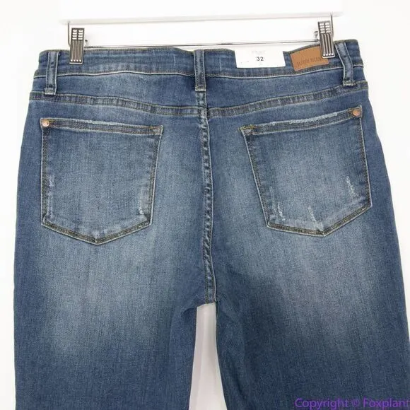 NEW‎ Judy Blue relaxed fit mid rise jean in dark blue, 32 - Image 5