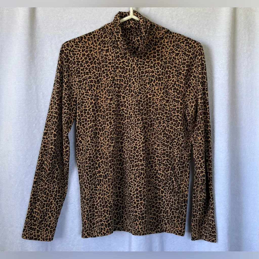 J.Crew  size medium brown leopard cotton turtleneck shirt - Image 5