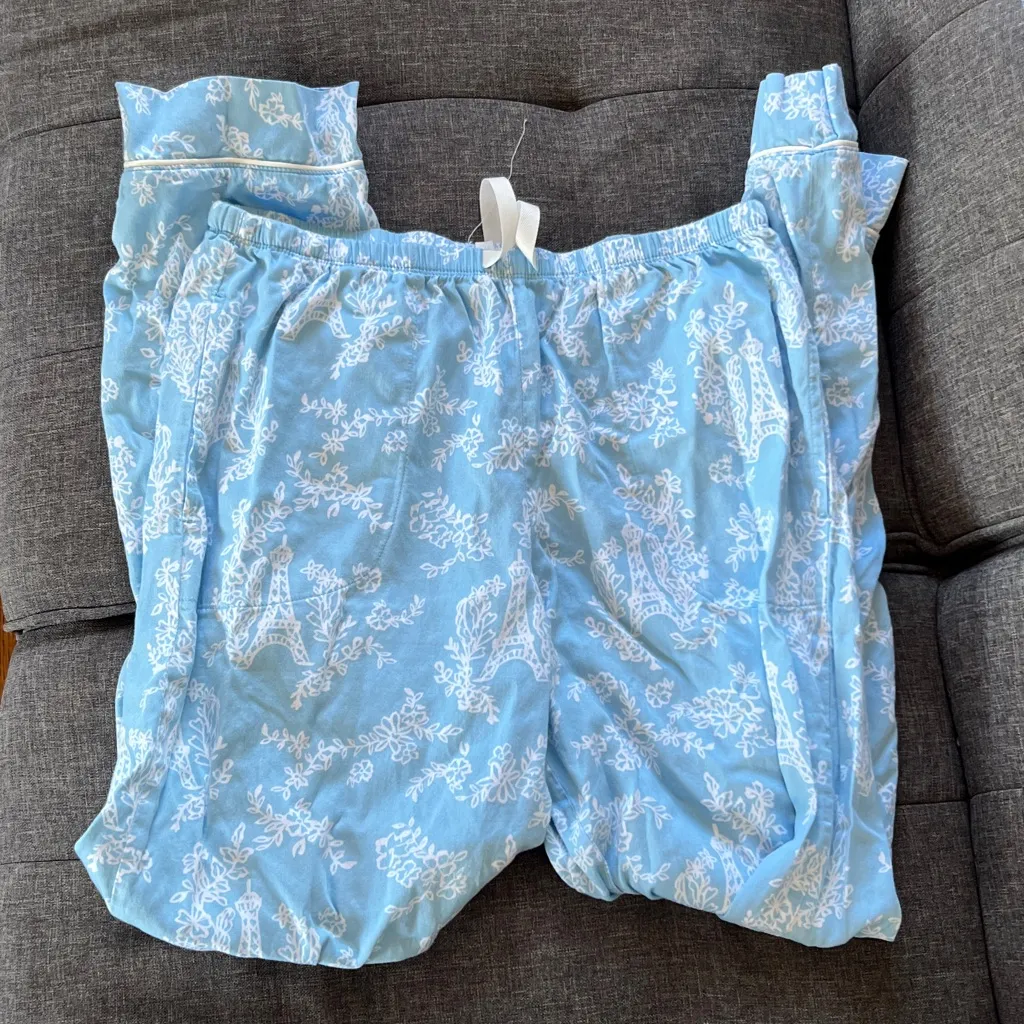 BedHead Light Blue and White Paris Eiffel Tower Pajama Set size Small - Image 4