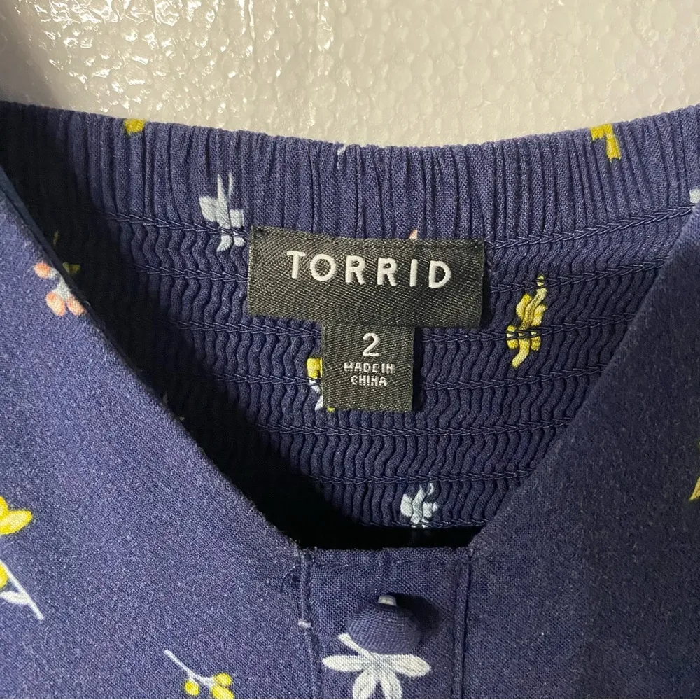 Torrid Maxi Dress Challis
Women 2X Plus Blue Floral Sheer Whimsygoth Cottagecore - Image 4