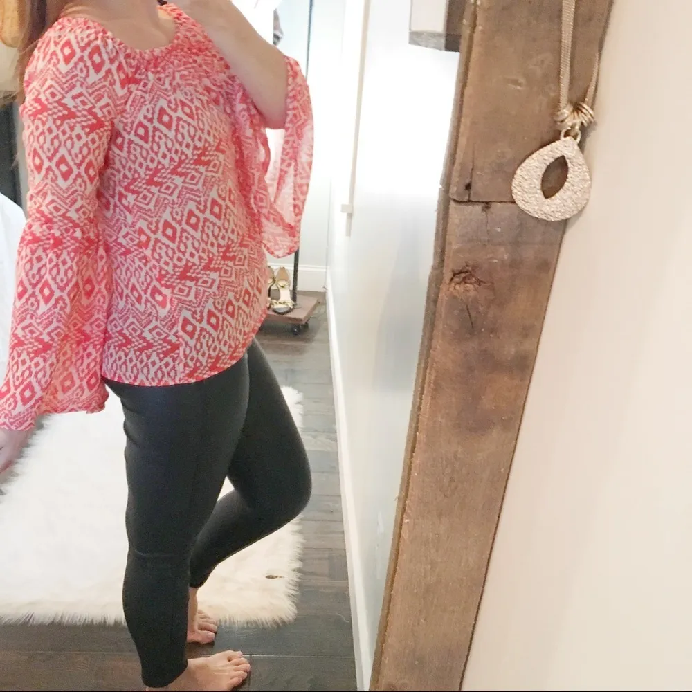 Yahada chevron Aztec print boho bell sleeve top Red Size M - Image 2