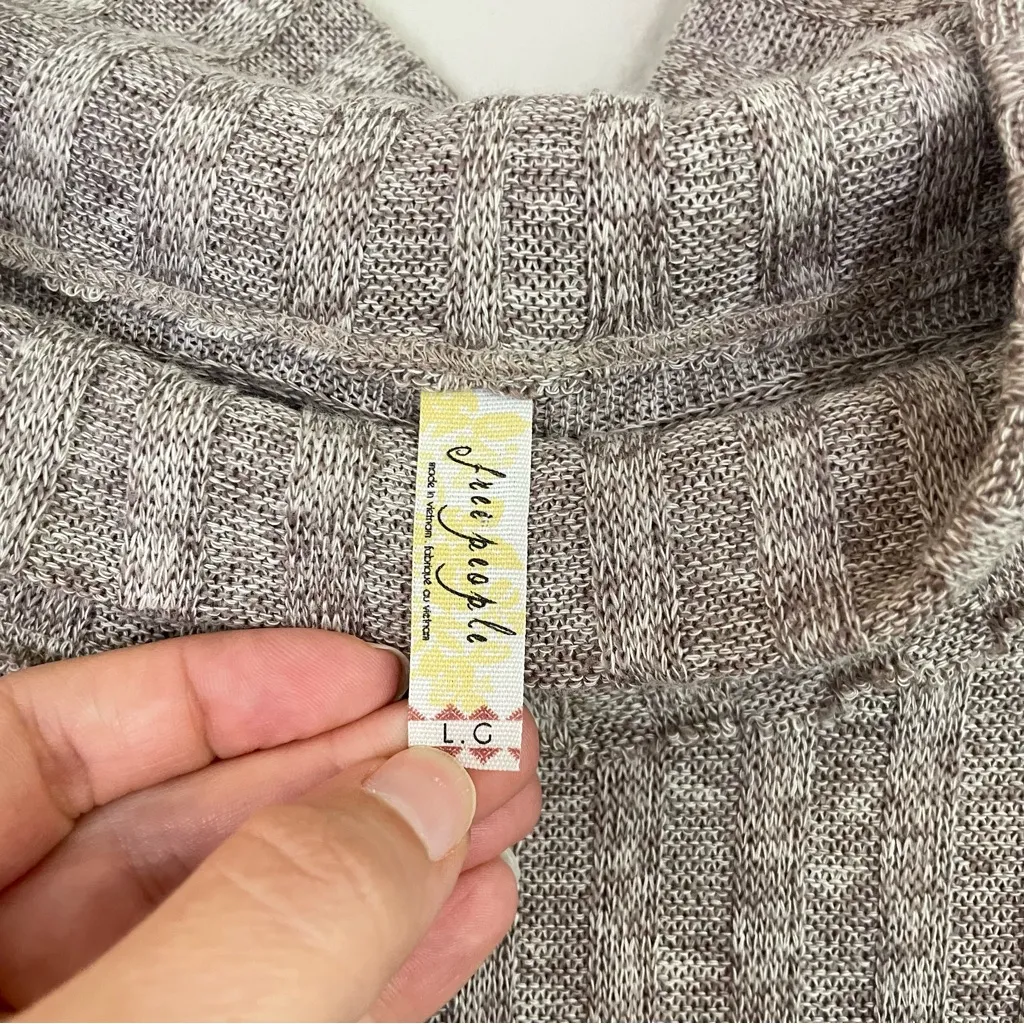 Free People Clarissa Ribbed‎ Knit Funnel Neck Lightweight Tunic Sweater Size L - Image 2