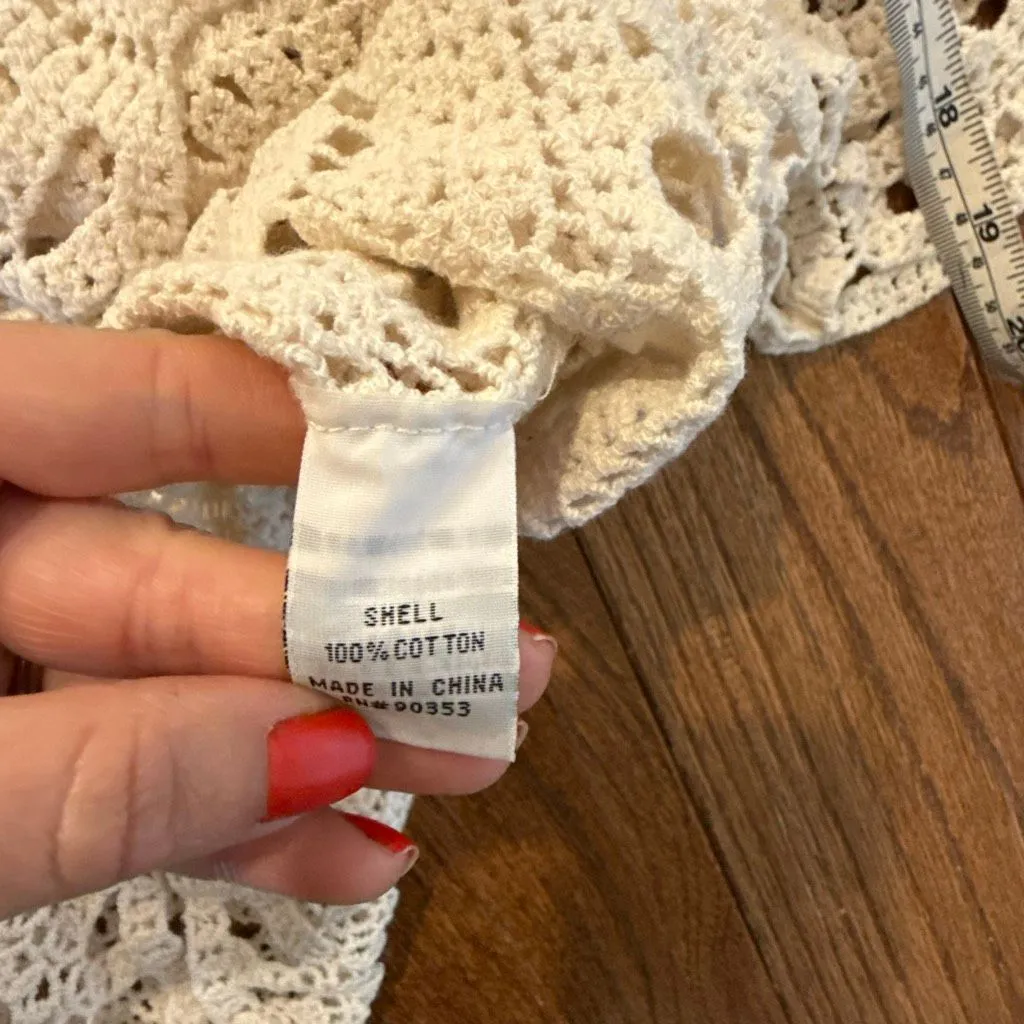 Rebellion white crochet cropped top size small - Image 8