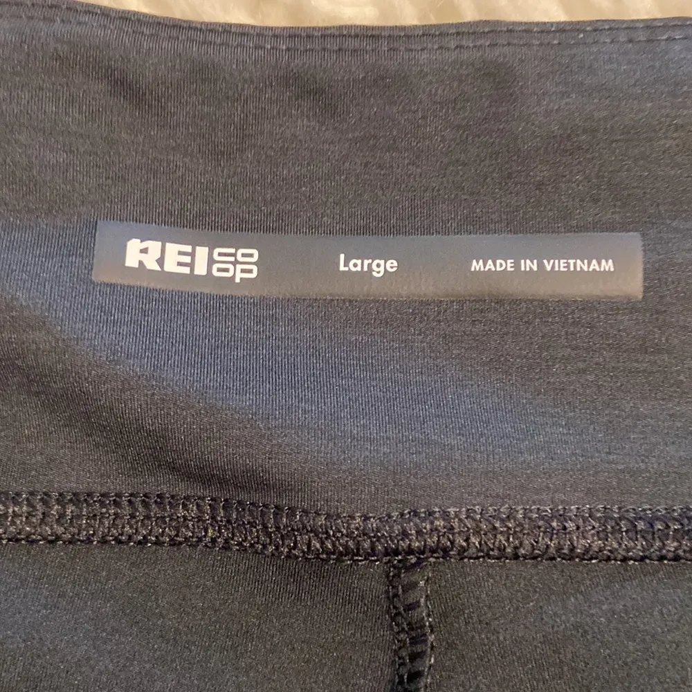 REI Co-op Wome pants size L excellent condition inseam 28” - Image 12