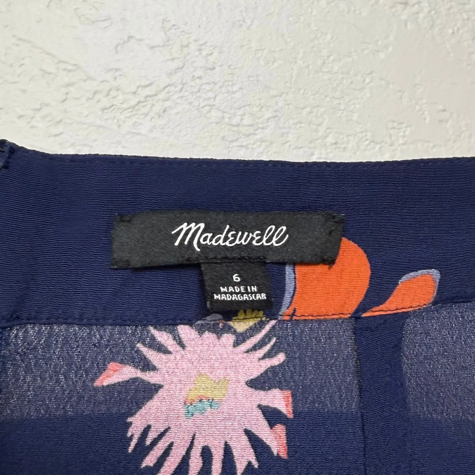 Madewell Atrium Midi Skirt in Bird of Paradise Navy Floral Size 6 - Image 4