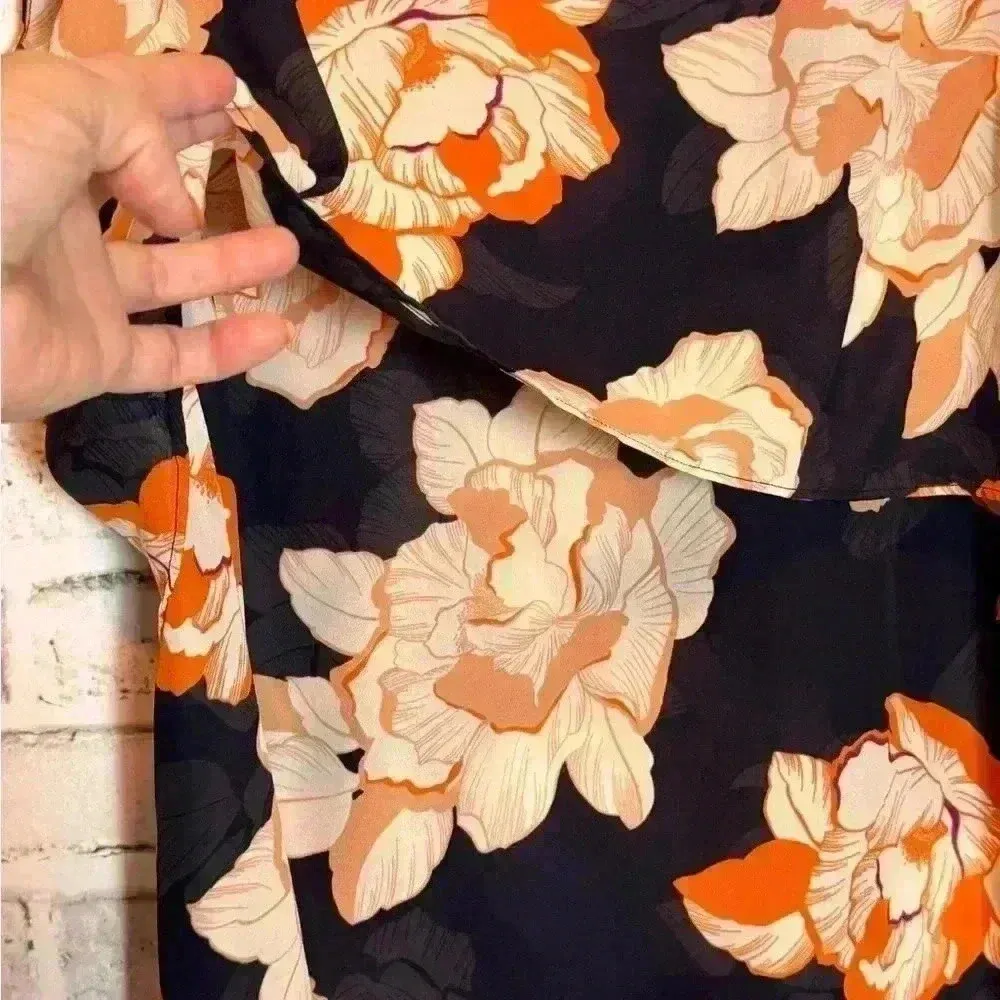 CAbi Blossom Floral‎ top navy ,orange, And Cream  sz Medium Tiered Layers - Image 3