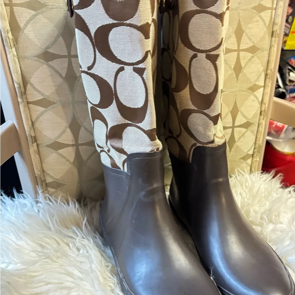 Coach Women's Brown Rain Boots - Image 7