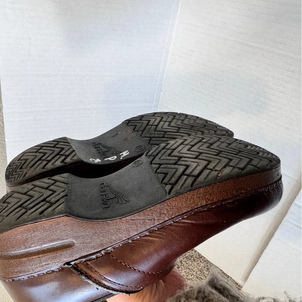 Dansko Brown Leather Platform Clogs Womens 8 Comfort Nursing Shoes Slip On - Image 6