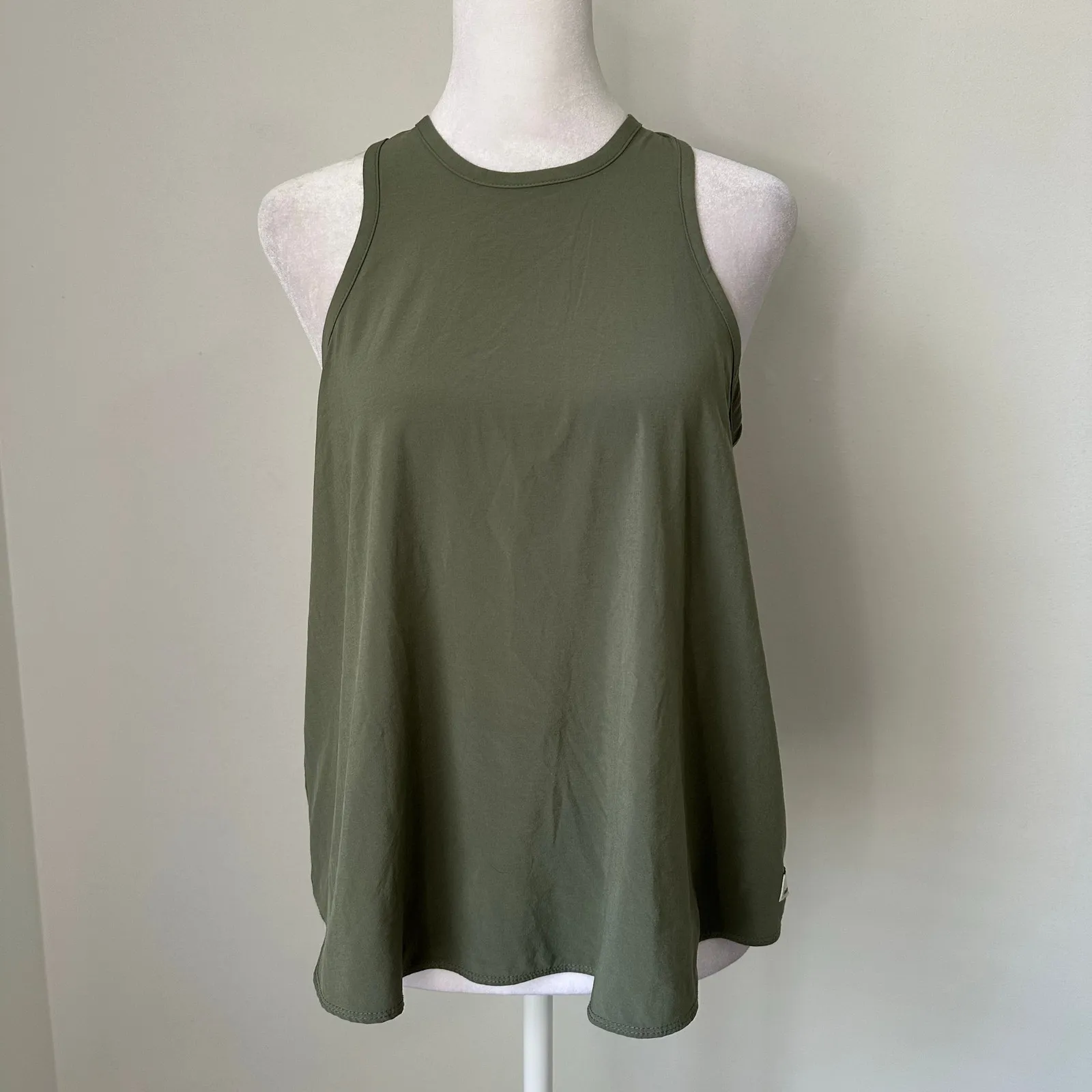 Vuori green sleeveless tank top size S - Image 3
