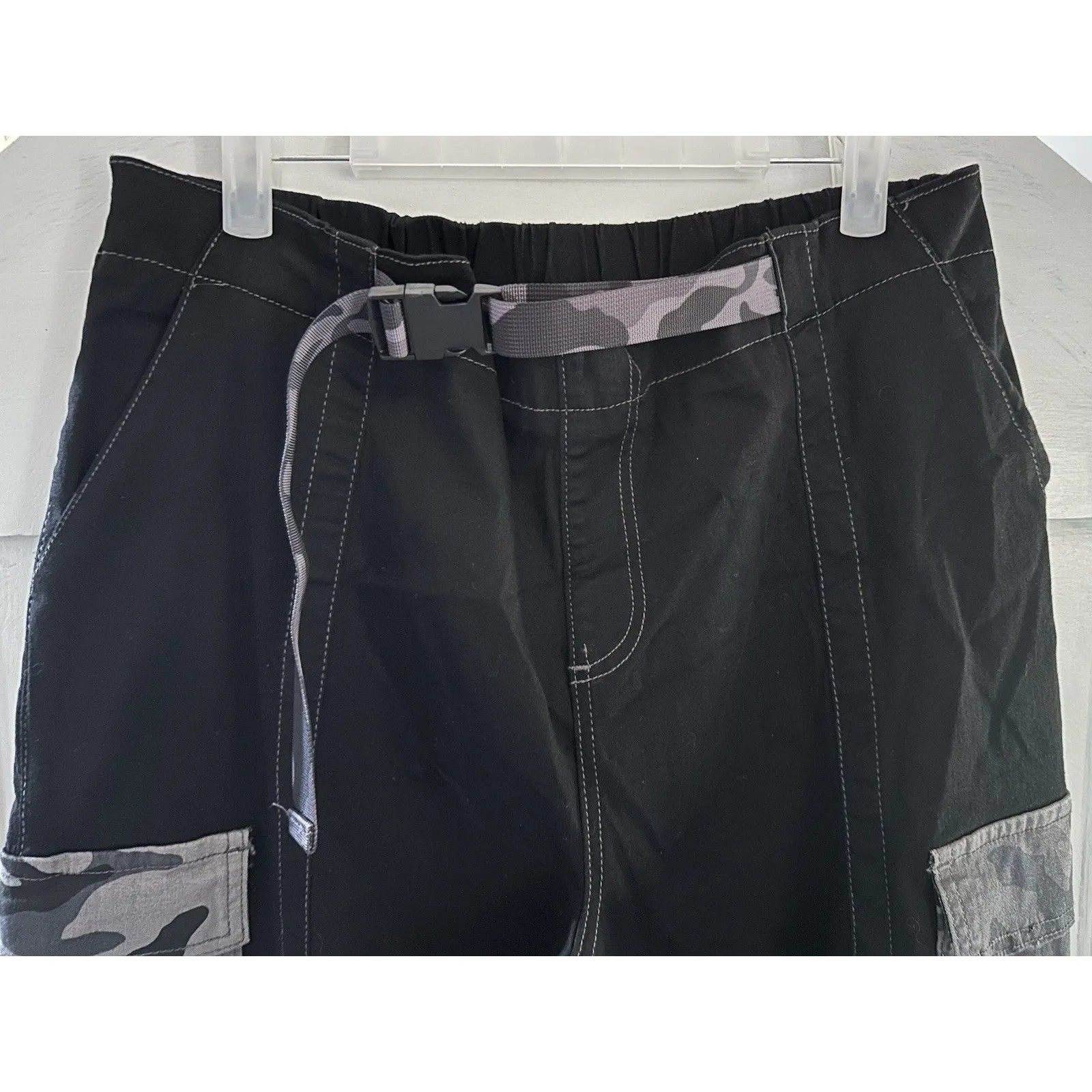 Almost Famous Black W/Camo Pockets Cargo Jogger Pants Elastic Waist w/Belt Sz XL - Image 5