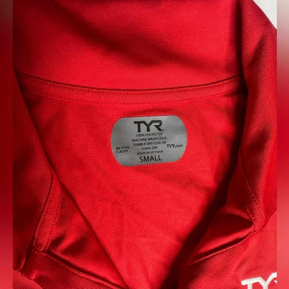 Women's TYR Sport red t - Image 5