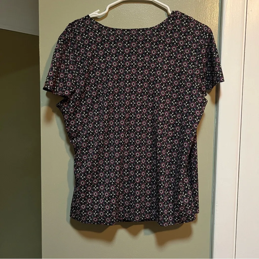 Sag Harbor Faux Wrap Blouse Surplice Neck Black Pink Floral L - Image 5