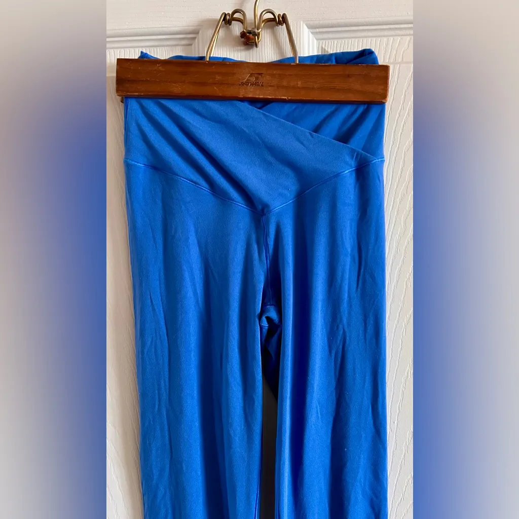 Offline by Aerie Crossover Blue Flared Leggings Small High Waist Long Inseam 34” - Image 3