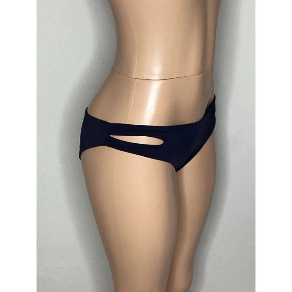 L*SPACE black bikini bottoms. Size x-small. Retails $80 - Image 10