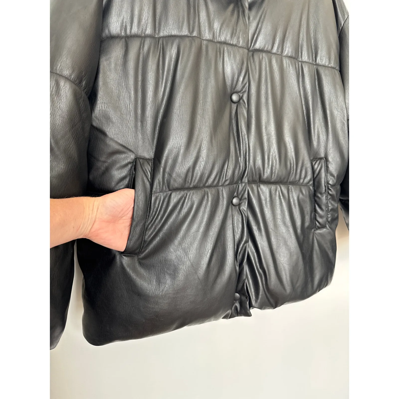 2010s NVLT Black Faux Leather Puffer Jacket Matte Finish Snap Closing Large - Image 8