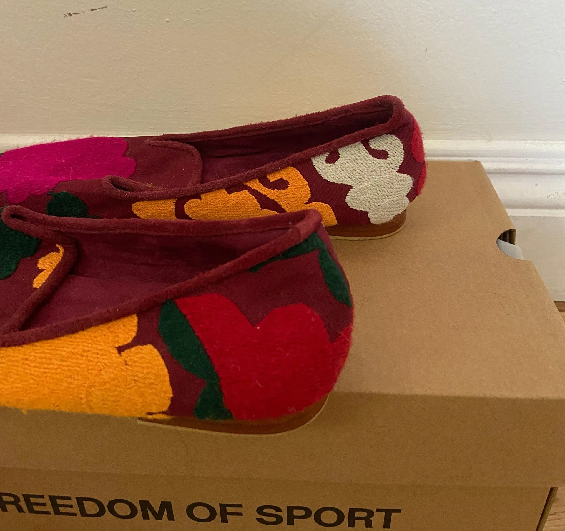 Italian Embroidered Mosaic Loafers Multiple Size 6.5 - Image 4