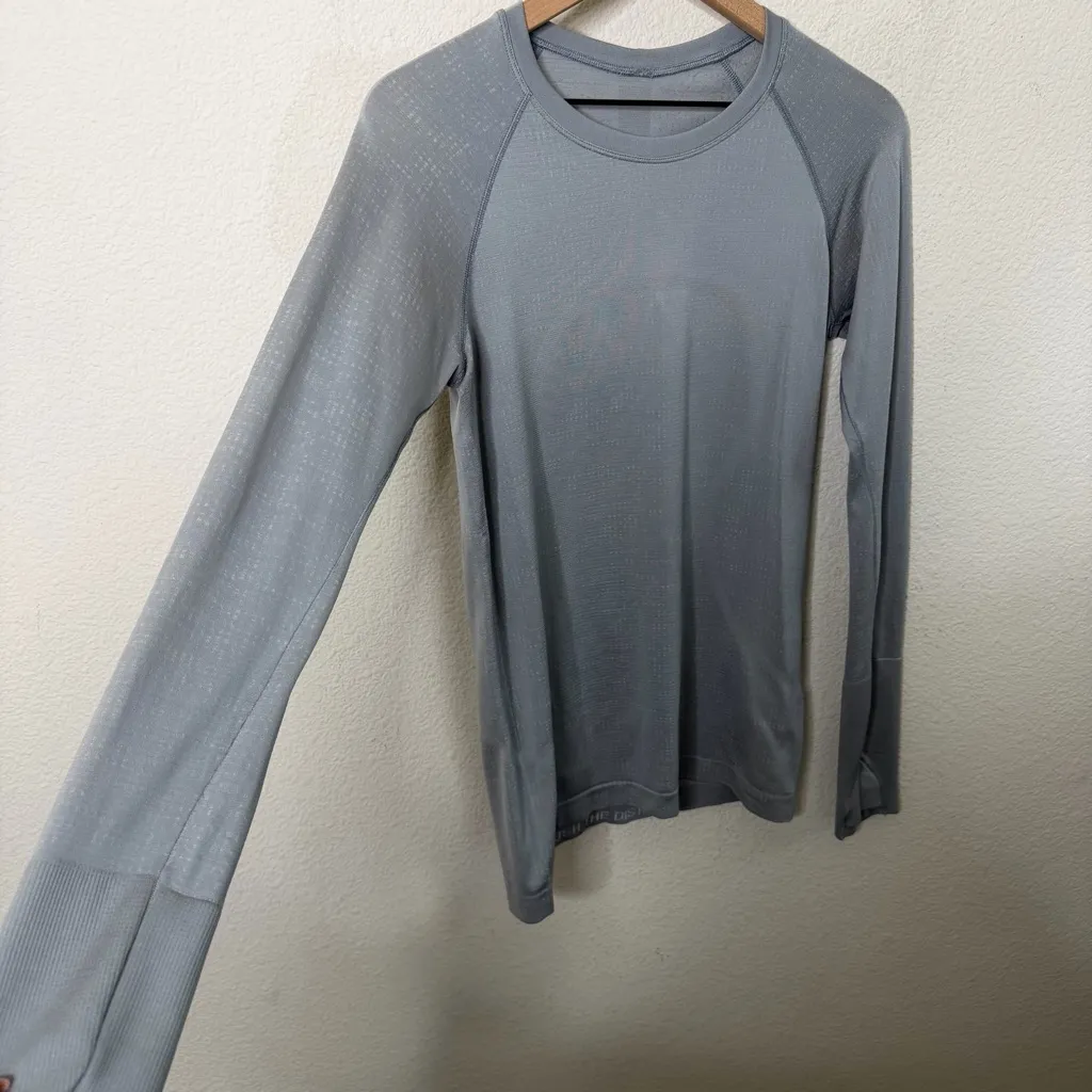 Lululemon Swiftly Tech Long Sleeve 2.0 Rhino Grey Womens Size 8 - Image 4