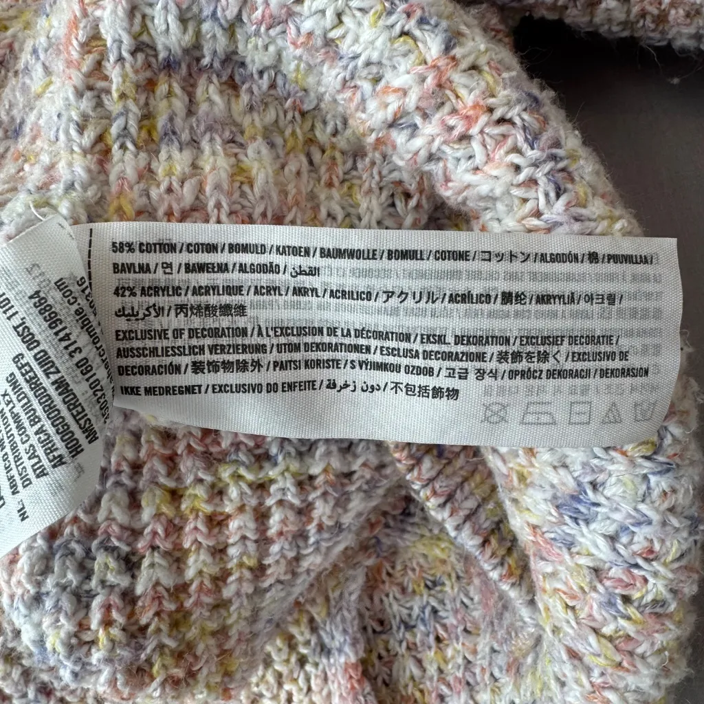 Hollister Women's Medium Speckled Waffle Knit Sweater - Image 6